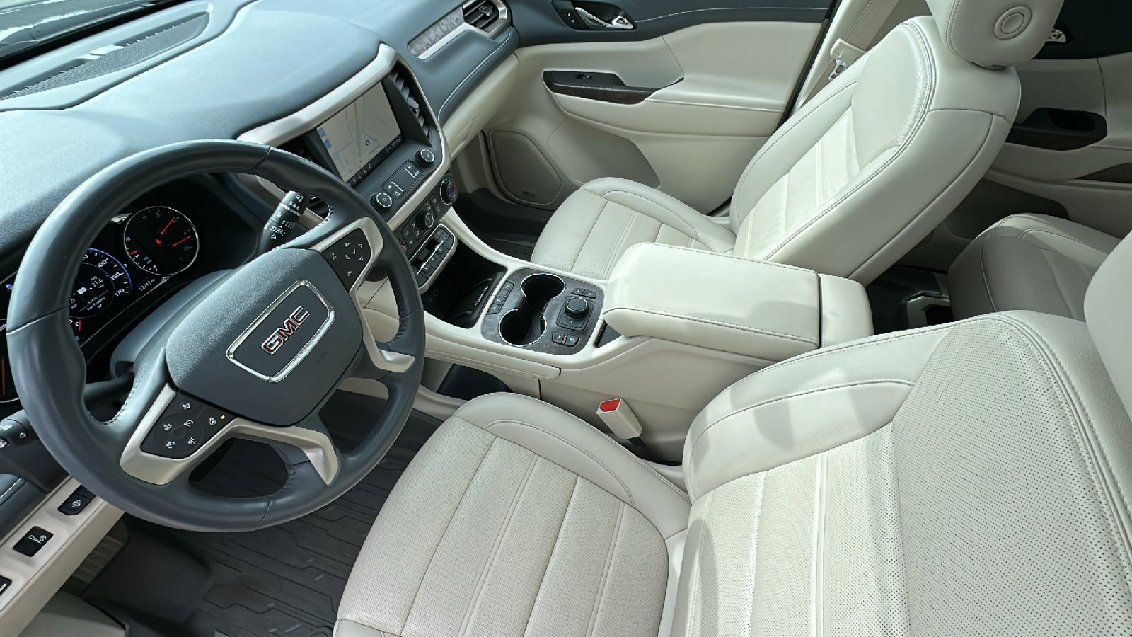 Used 2021 GMC Acadia Denali w/ Denali Ultimate Package image 23