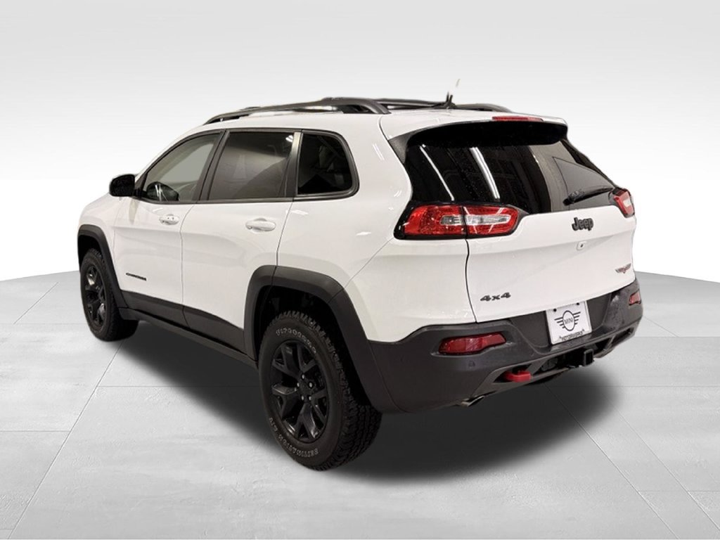 Used 2015 Jeep Cherokee Trailhawk w/ Comfort/Convenience Group AWD/4WD image 3