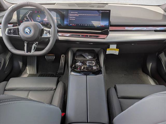 New 2027 BMW 550e xDrive w/ Executive Package AWD/4WD image 16