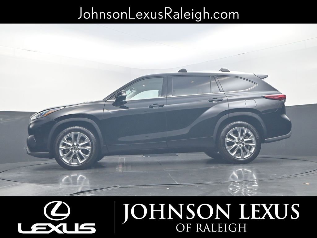 Used 2021 Toyota Highlander Limited image 22