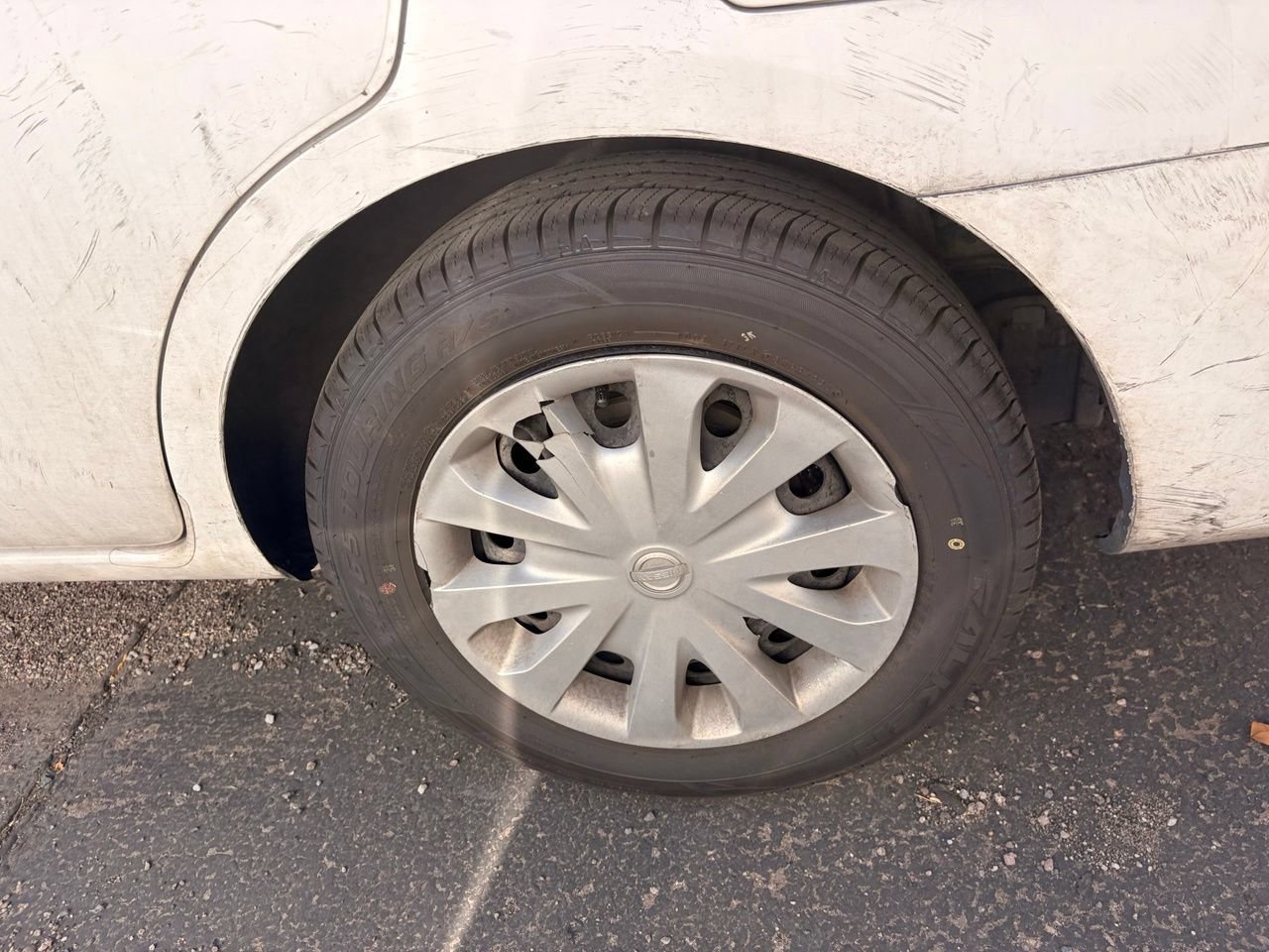 Used 2019 Nissan Versa SV FWD image 7