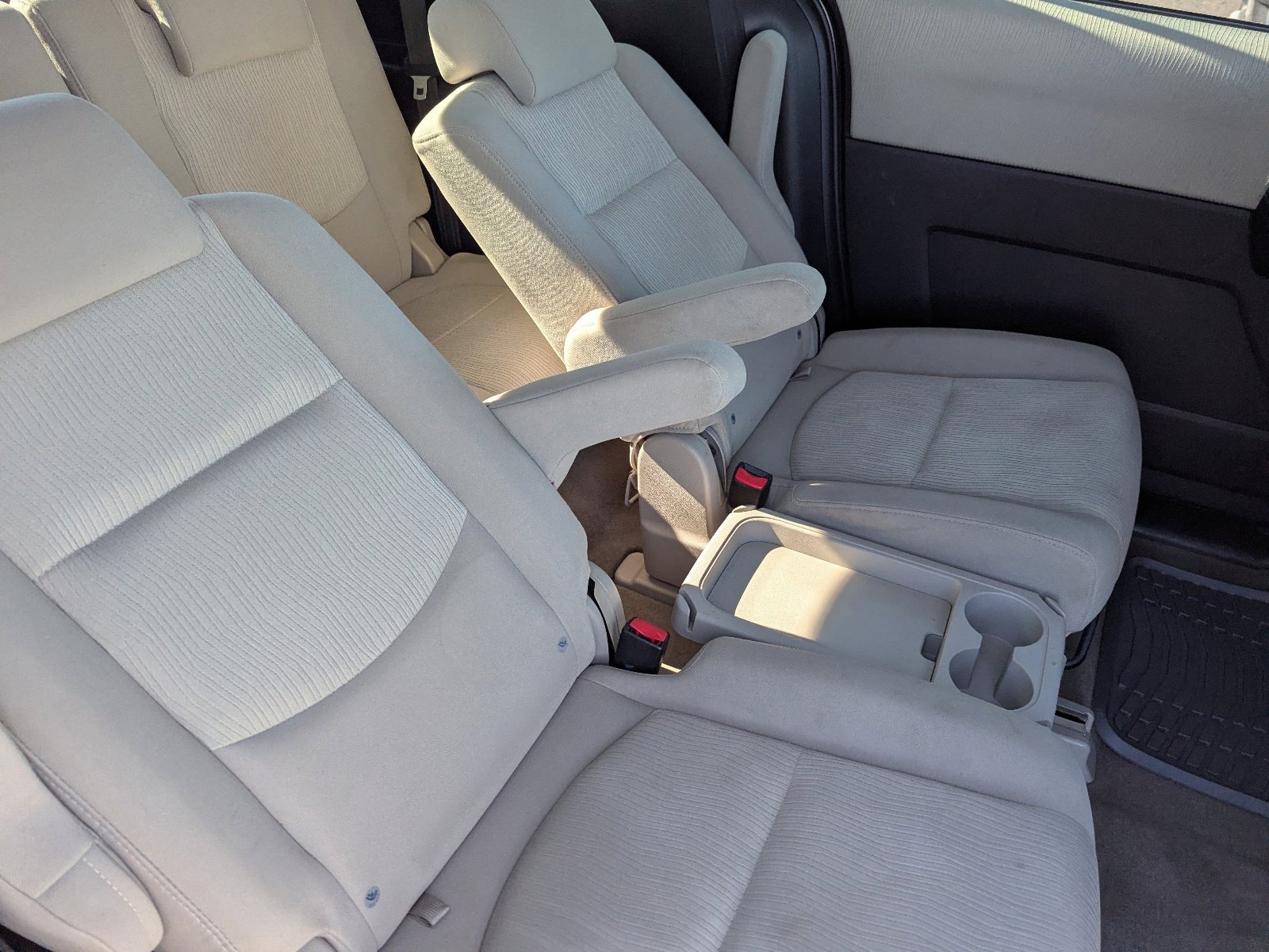 Used 2008 MAZDA MAZDA5 Sport image 13