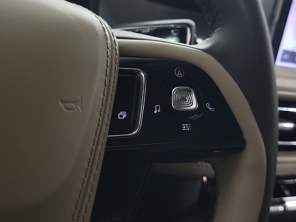 Certified 2024 Lincoln Aviator 2WD image 24