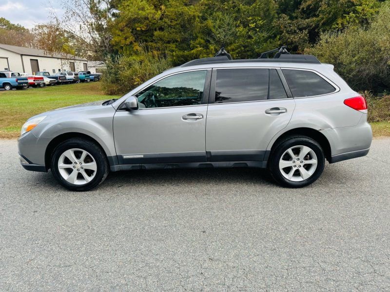 Used 2010 Subaru Outback 2.5i Limited
