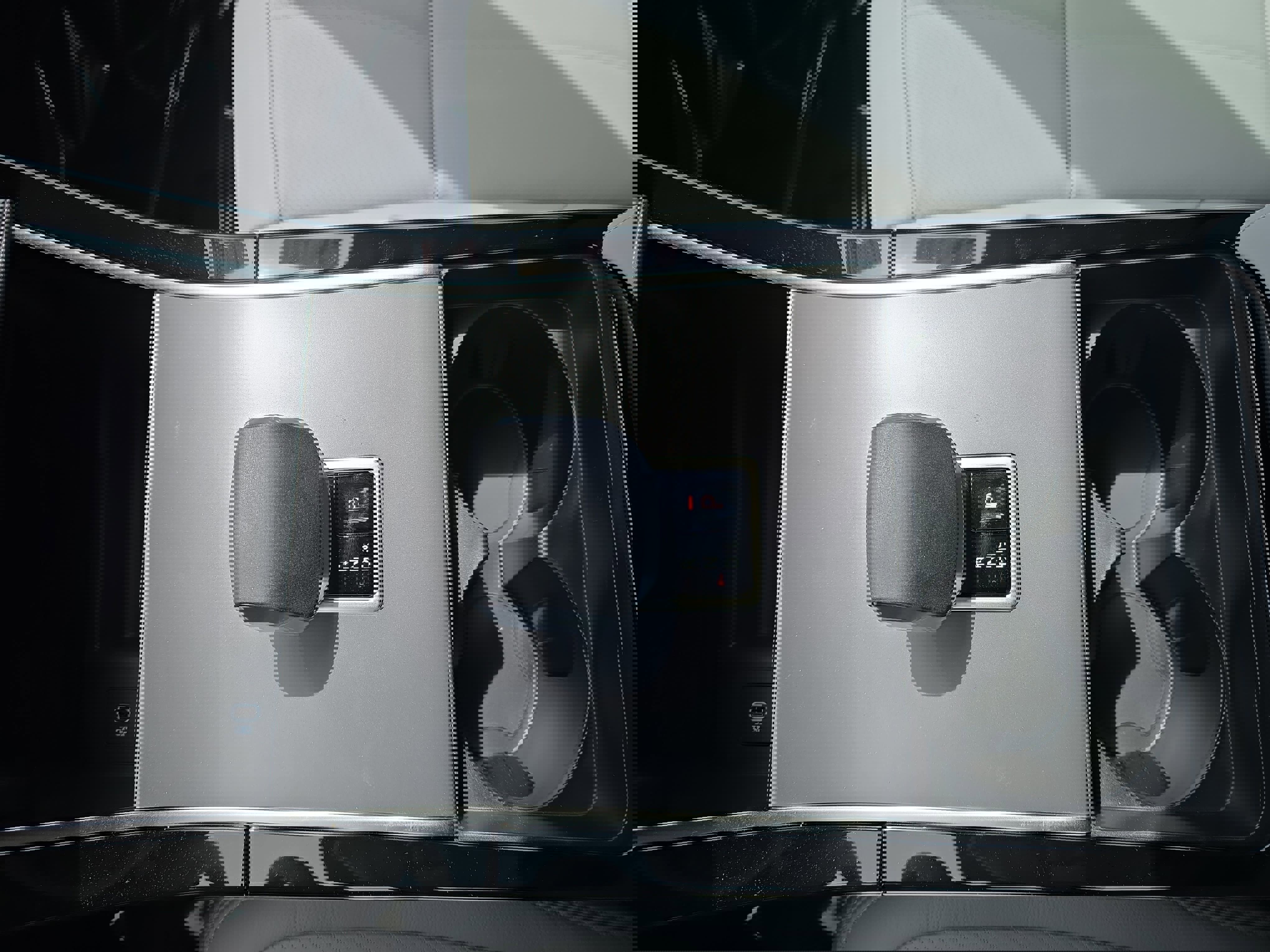 New 2026 Land Rover Range Rover Evoque S image 25