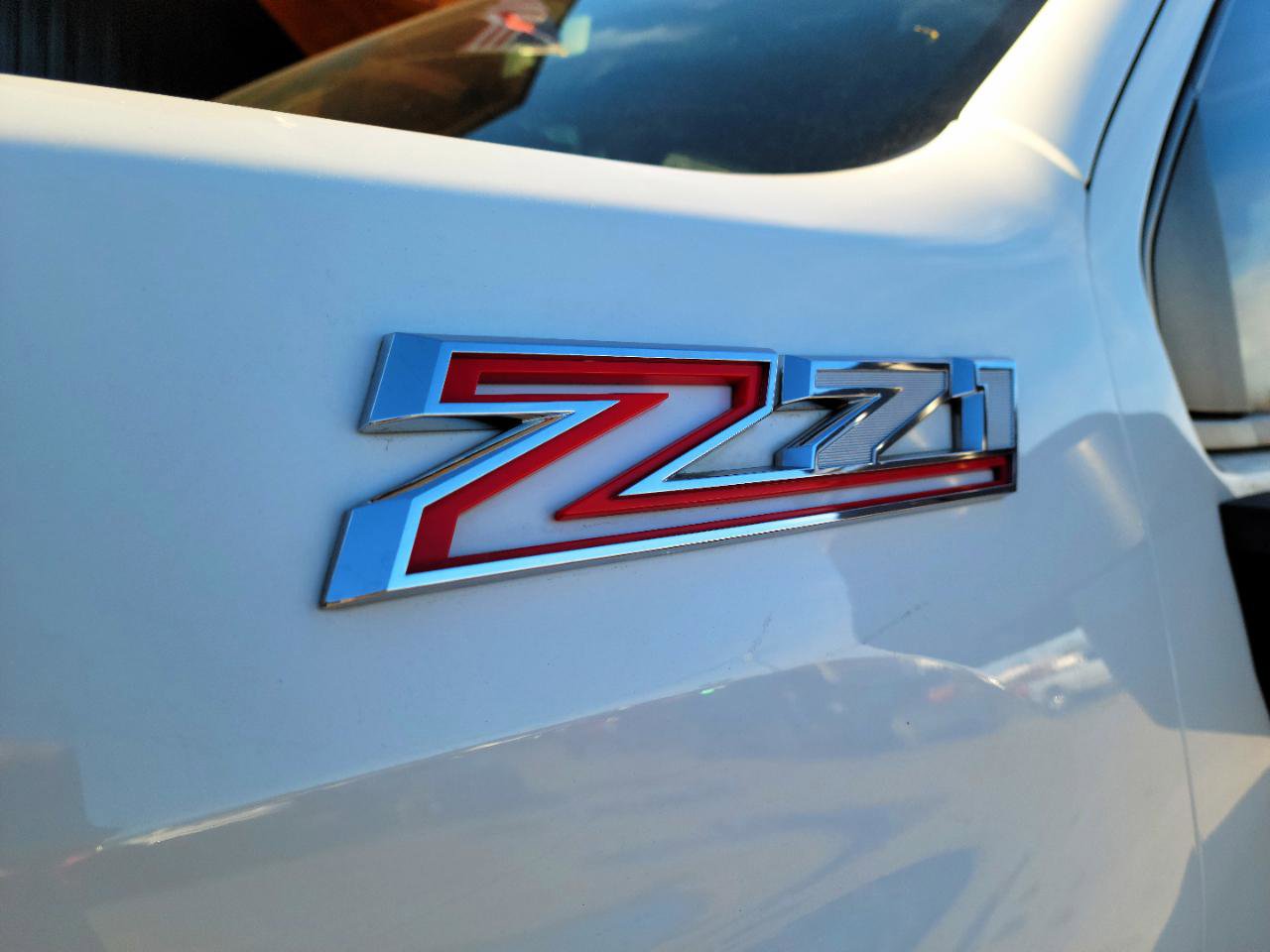 Used 2020 Chevrolet Silverado 2500 LT w/ Z71 Off-Road Package image 16