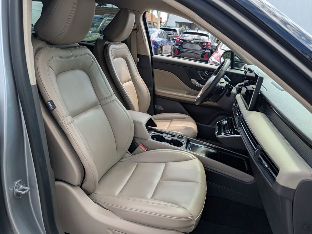 Used 2023 Lincoln Corsair FWD image 15