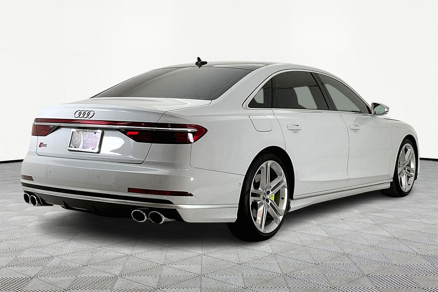Used 2020 Audi S8 L image 6