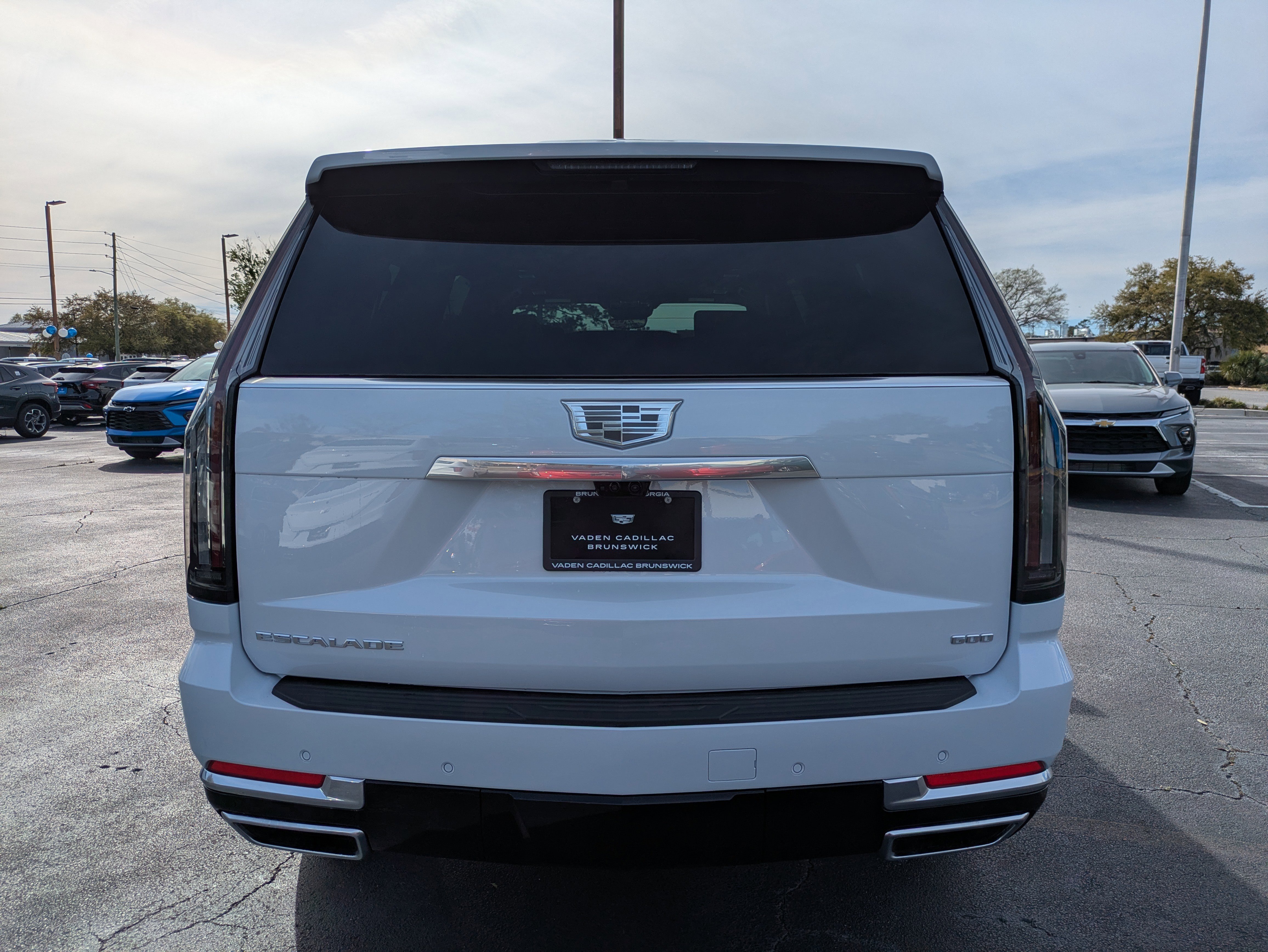 New 2026 Cadillac Escalade ESV Luxury w/ LPO, Radiant Package image 29