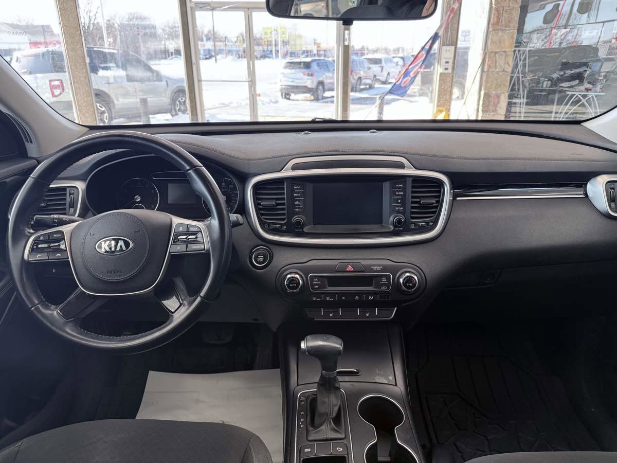 Used 2020 Kia Sorento S image 28