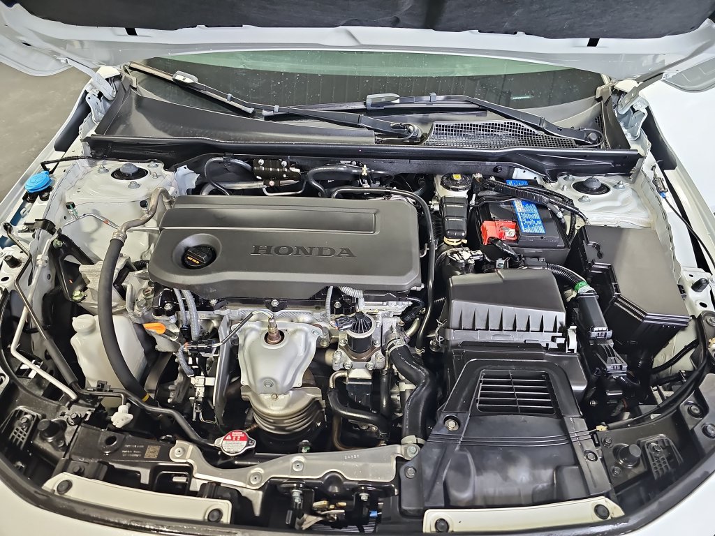 Used 2025 Honda Civic Sport image 29