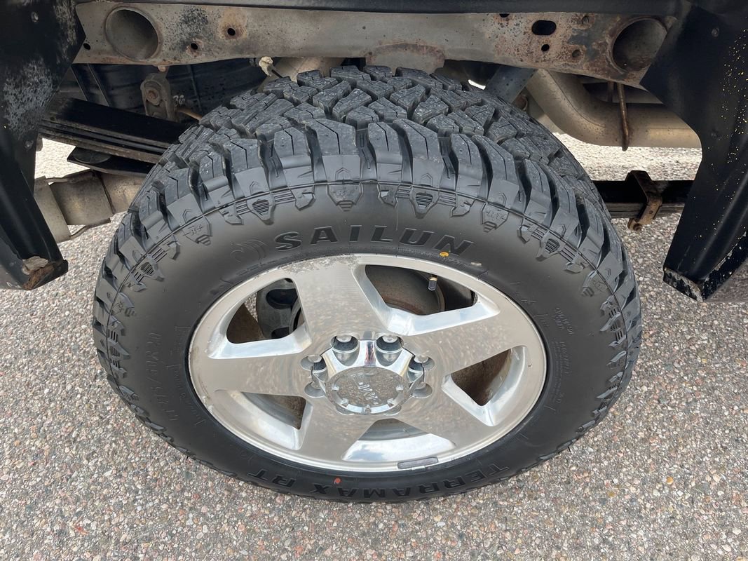 Used 2014 GMC Sierra 2500 Denali w/ Suspension Package, Off-Road image 22