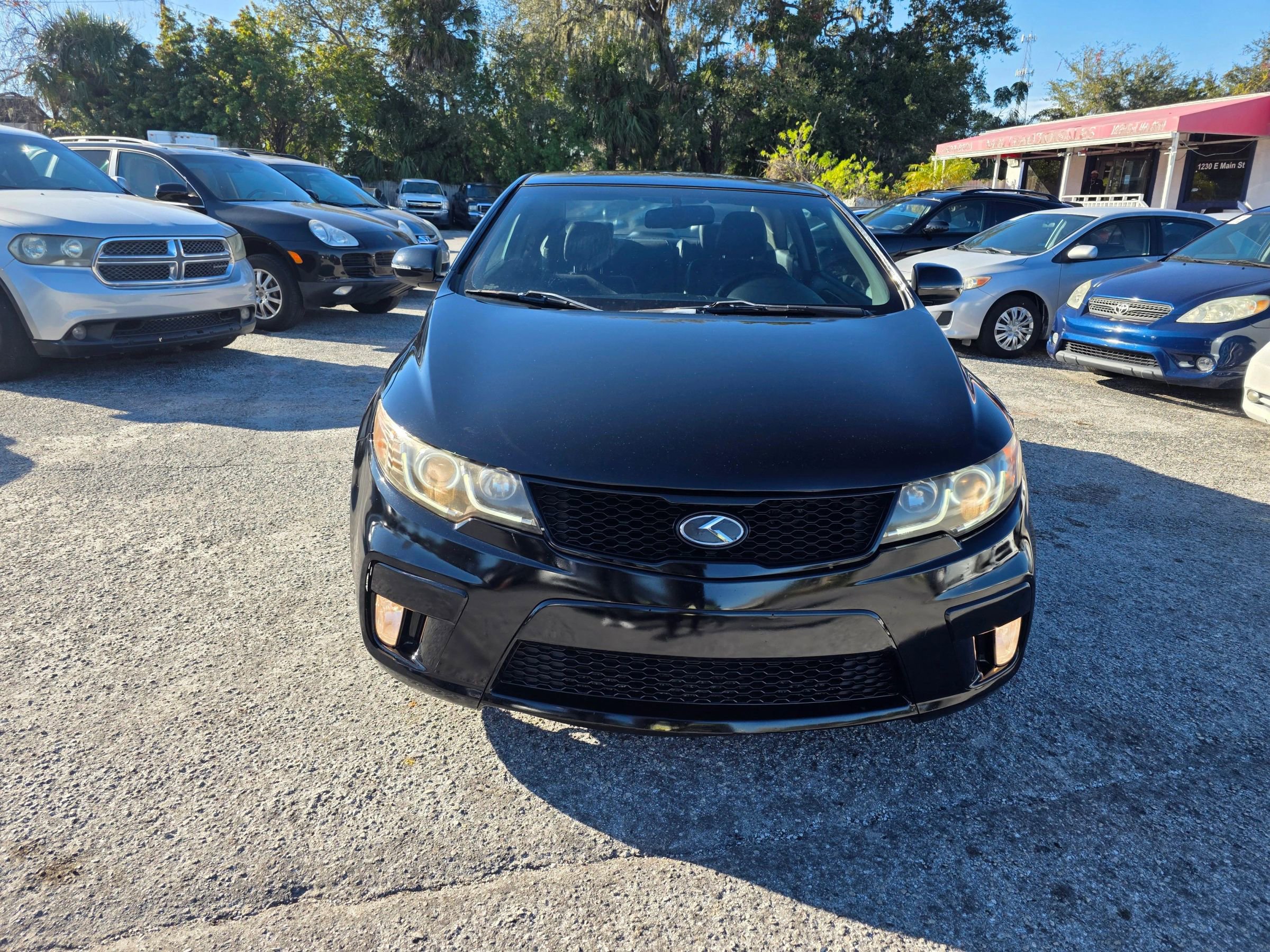 Used 2012 Kia Forte Koup SX w/ Tech Pkg image 2