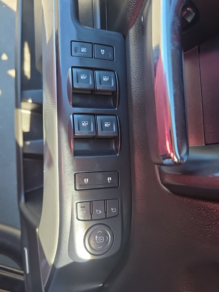 Used 2018 Chevrolet Silverado 2500 LTZ w/ Midnight Edition AWD/4WD image 23