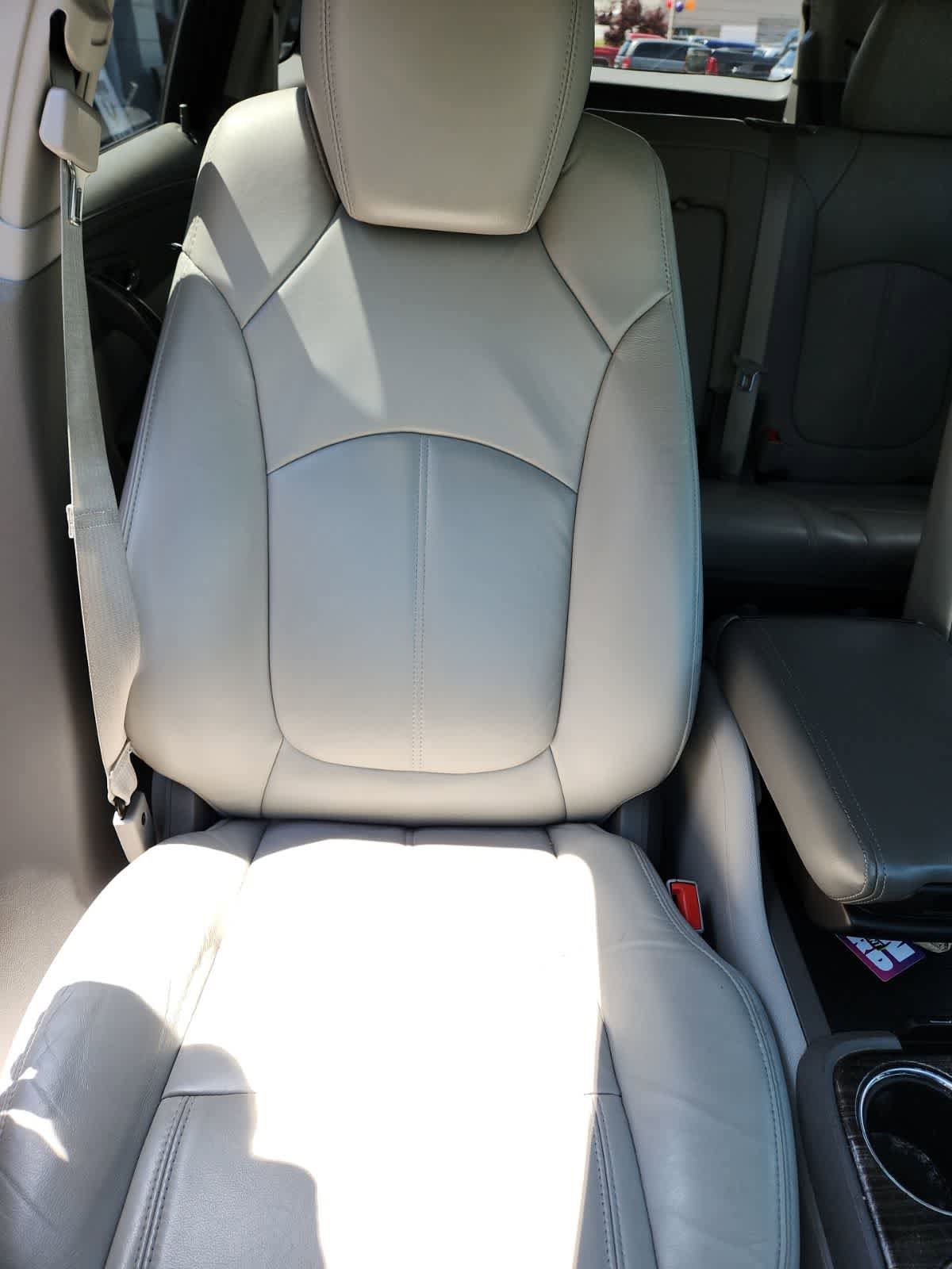 Used 2014 GMC Acadia SLT FWD image 18