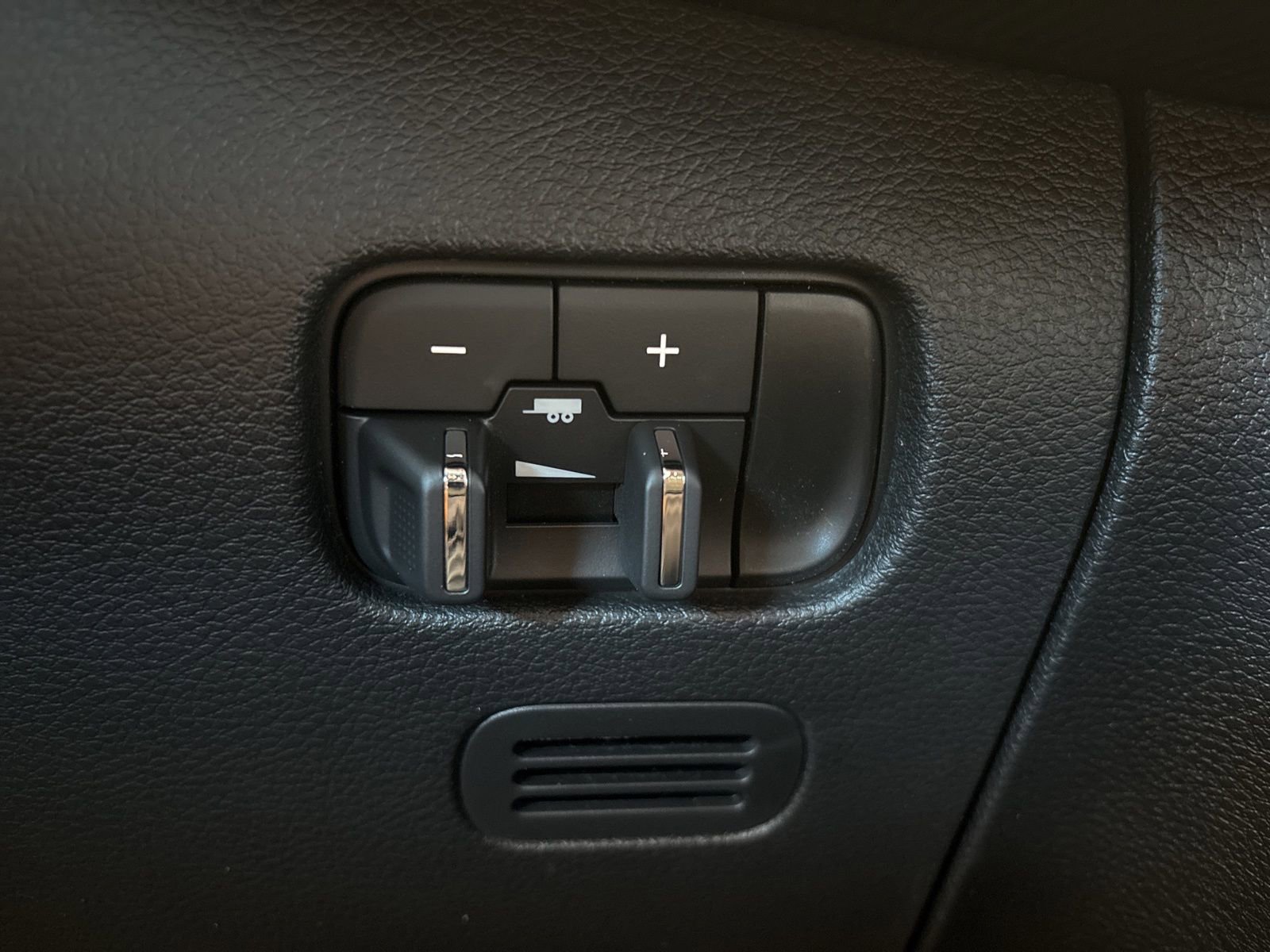 New 2026 Jeep Grand Wagoneer 4WD w/ Quick Order Packge 29V Upland image 33