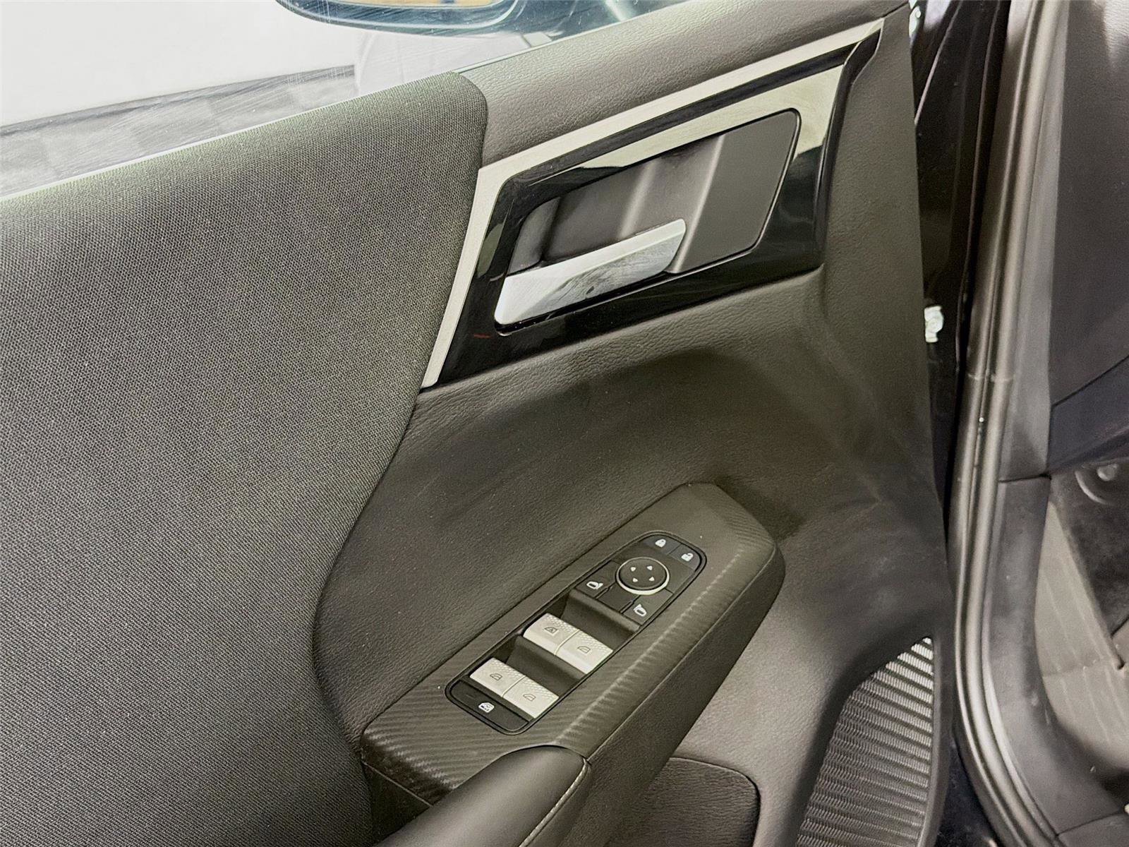 Used 2025 Mitsubishi Outlander ES AWD/4WD image 18