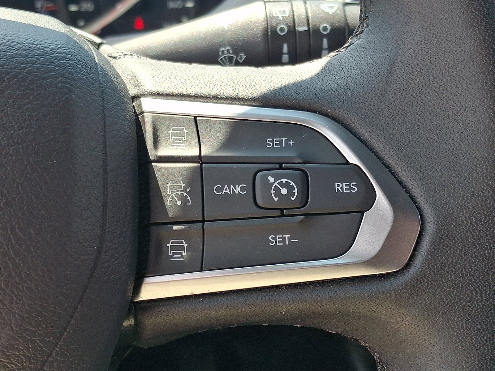 Used 2025 Jeep Compass Limited AWD/4WD image 22