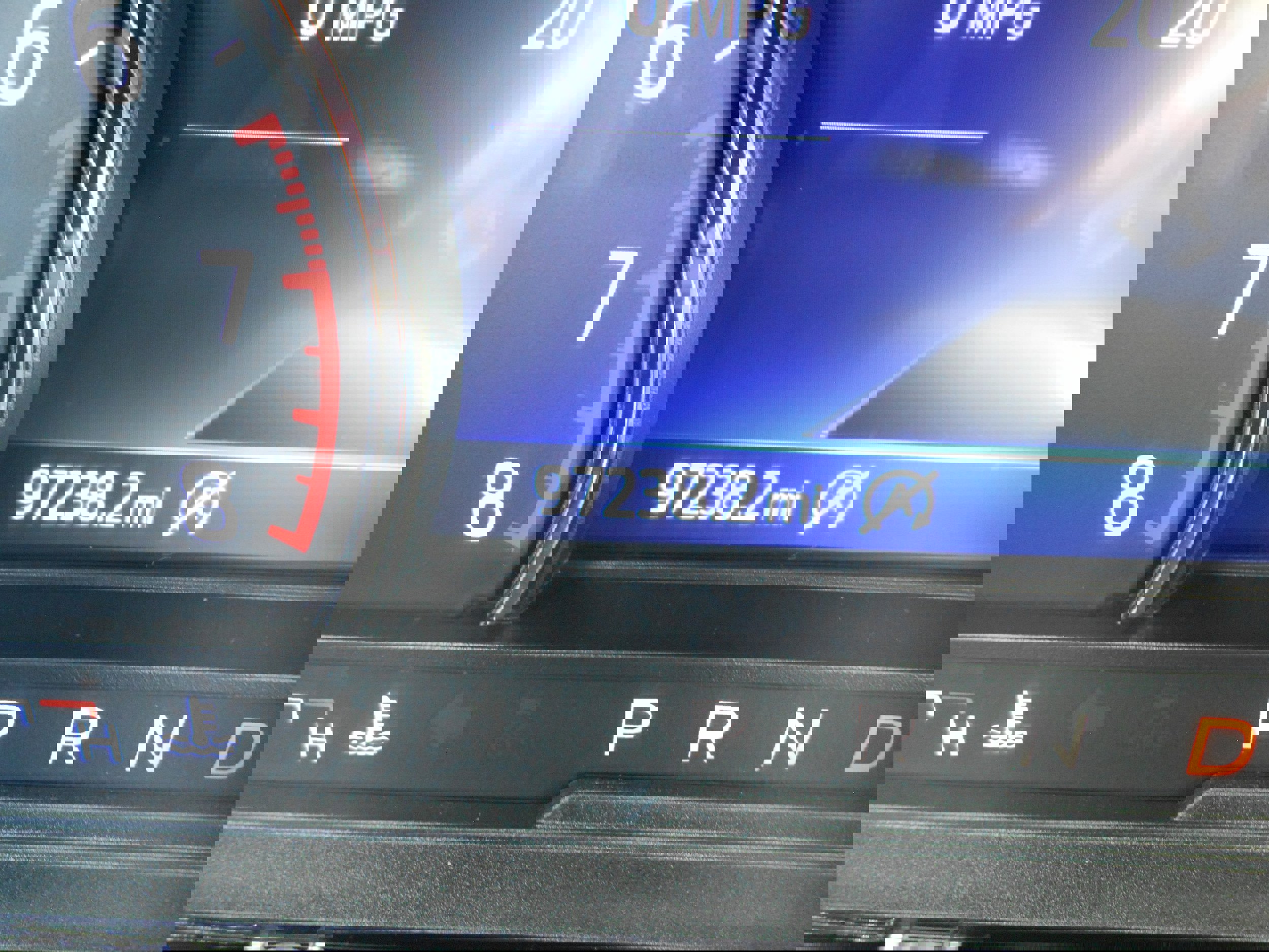 Used 2020 Ford Explorer XLT w/ Equipment Group 202A image 16