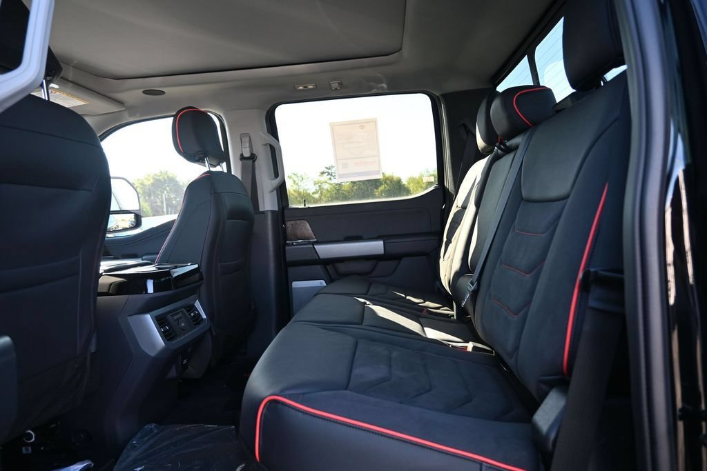 New 2026 Ford F250 Lariat w/ Black Appearance Package AWD/4WD image 29