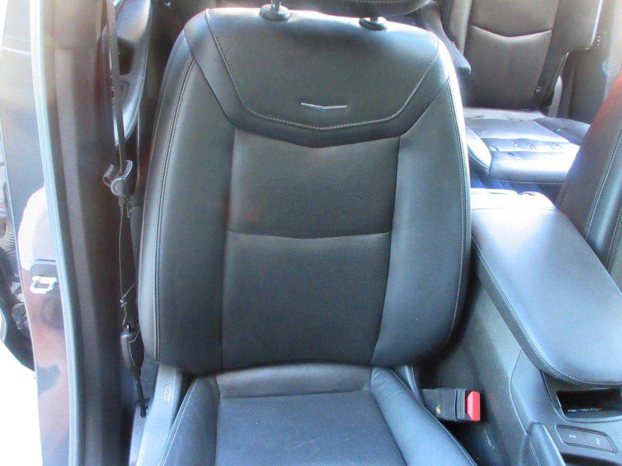 Used 2020 Cadillac XT6 Premium Luxury AWD/4WD image 27