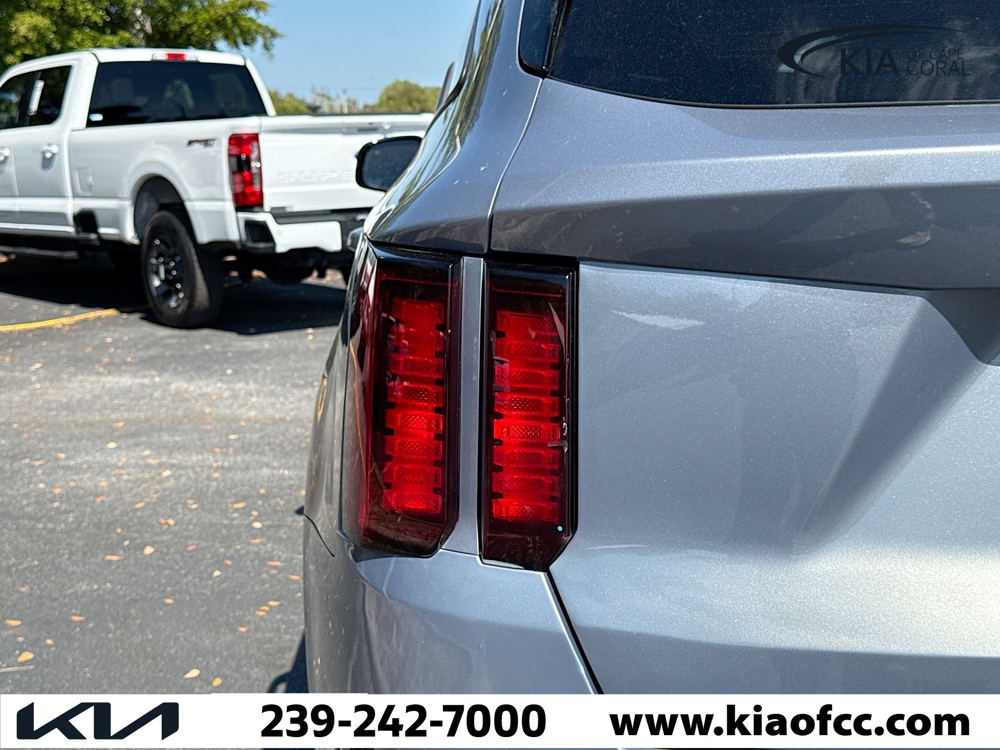 Used 2023 Kia Sorento S w/ Panoramic Sunroof Package image 9