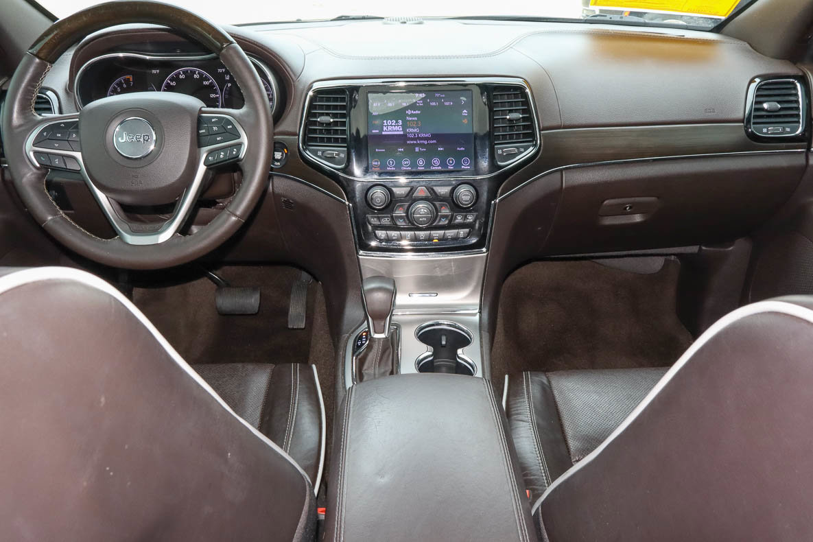 Used 2019 Jeep Grand Cherokee Overland AWD/4WD image 10