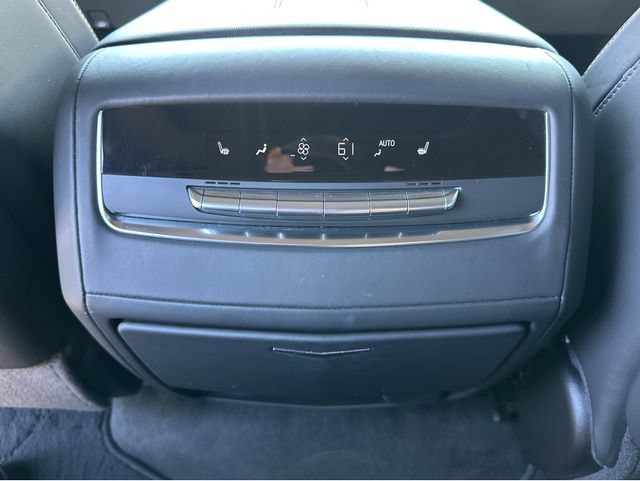Certified 2024 Cadillac Escalade Sport Platinum w/ LPO, ONYX Package AWD/4WD image 7