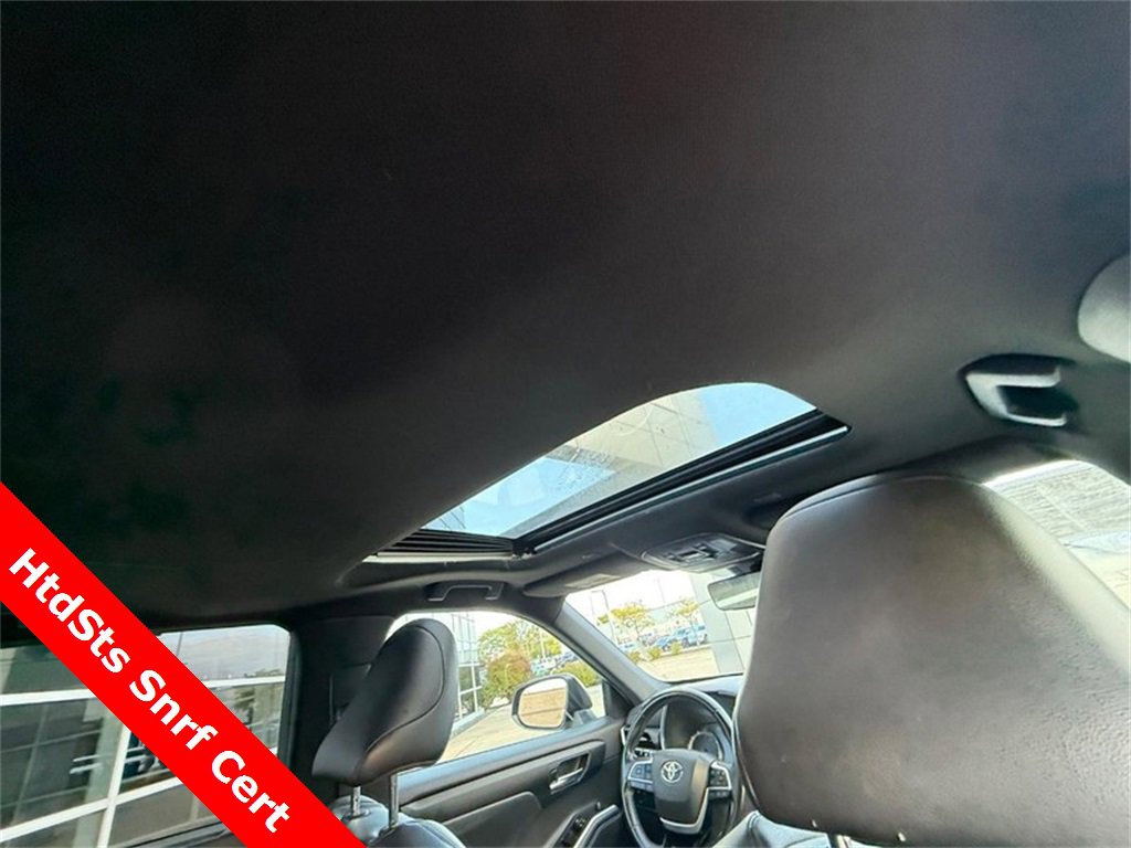 Used 2023 Toyota Highlander XSE image 12
