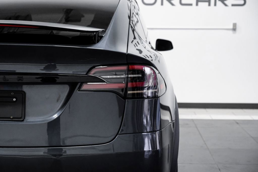 Used 2022 Tesla Model X image 43