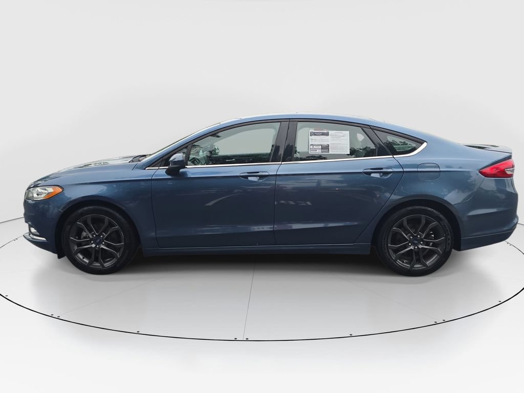 Used 2018 Ford Fusion SE w/ Equipment Group 201A FWD image 9