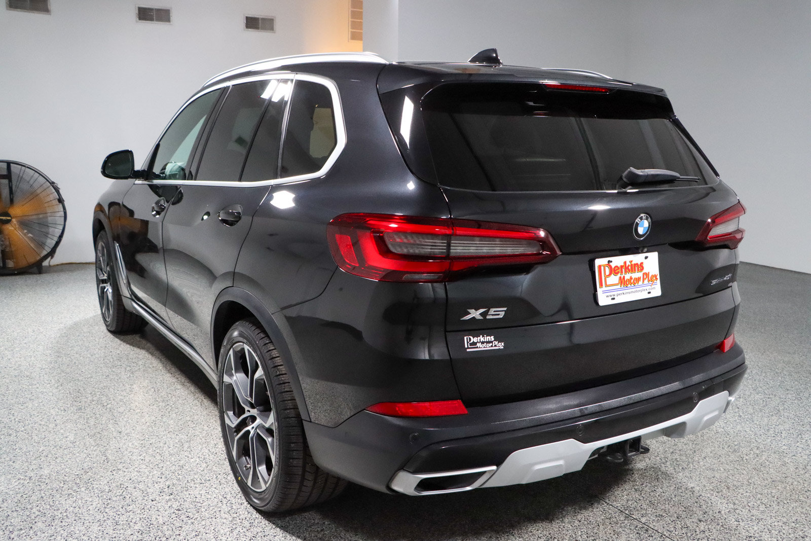 Used 2022 BMW X5 sDrive40i w/ Parking Assistance Package RWD image 9