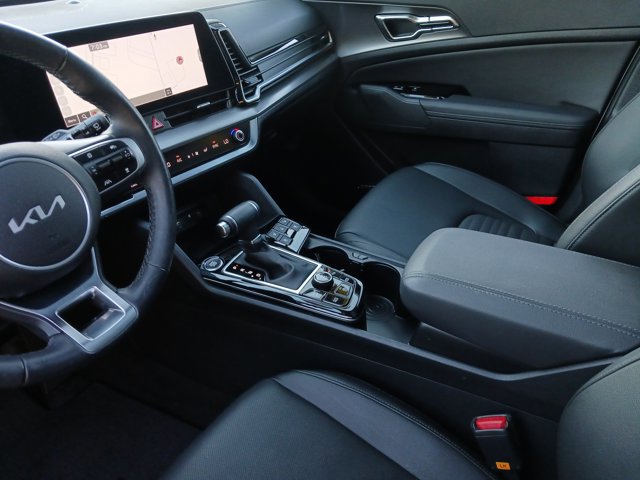 Used 2025 Kia Sportage SX image 26