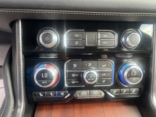 Used 2024 GMC Yukon Denali Ultimate AWD/4WD image 15