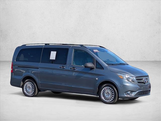 Used 2016 Mercedes-Benz Metris Passenger image 3