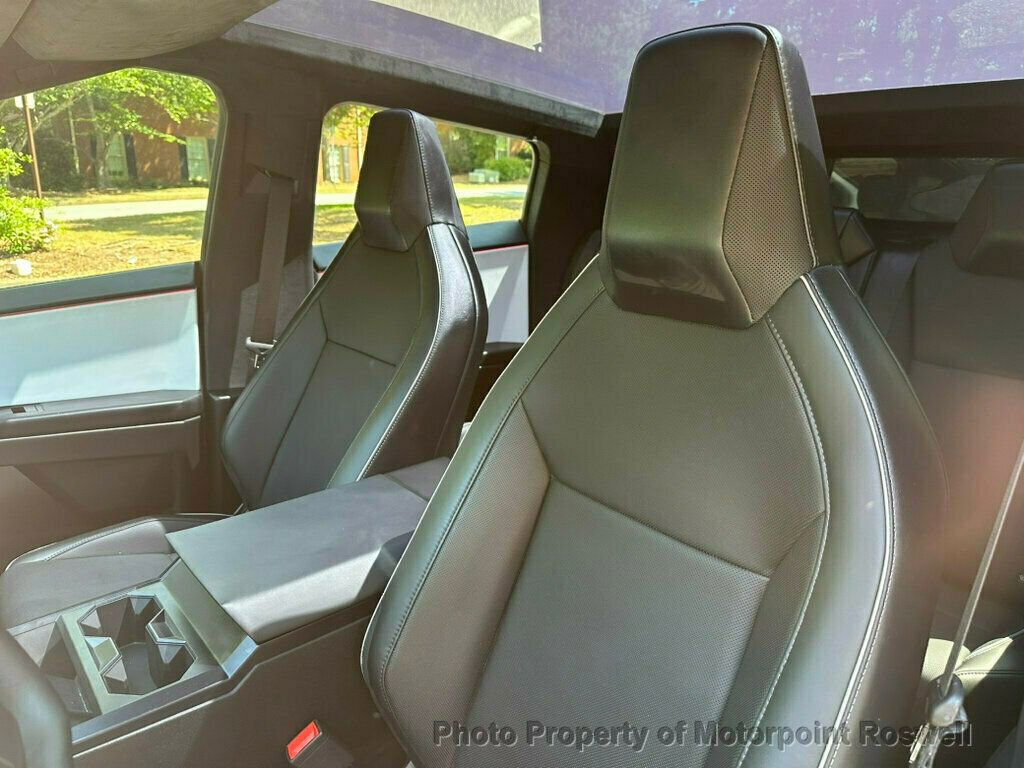 Used 2024 Tesla Cybertruck Cyberbeast AWD/4WD image 10