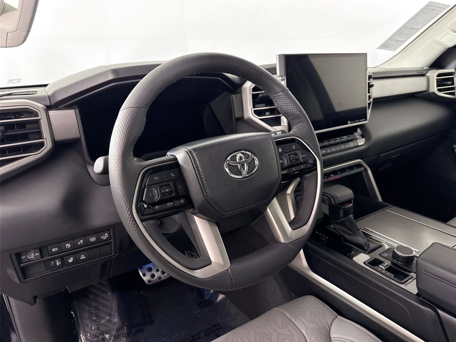 Used 2024 Toyota Sequoia SR5 w/ SR5 Premium Package AWD/4WD image 4