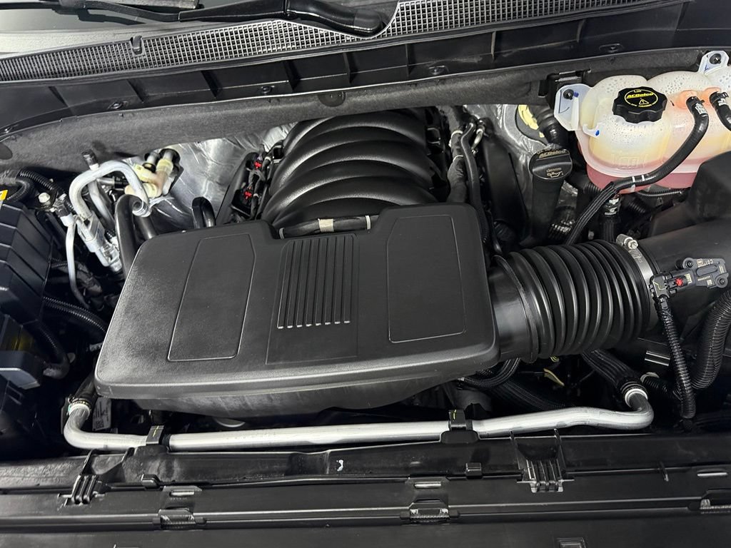 Used 2026 Chevrolet Suburban RST AWD/4WD image 35