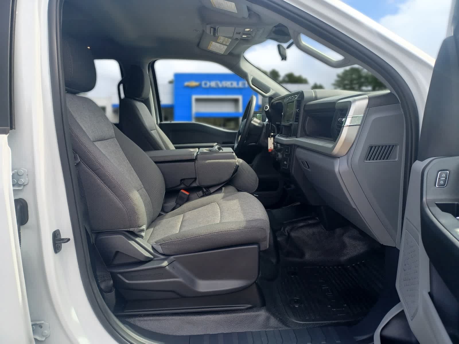 Used 2024 Ford F250 XL w/ XL Off-Road Package AWD/4WD image 18