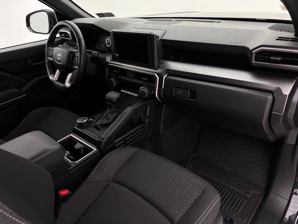 Used 2025 Toyota 4Runner SR5 AWD/4WD image 13