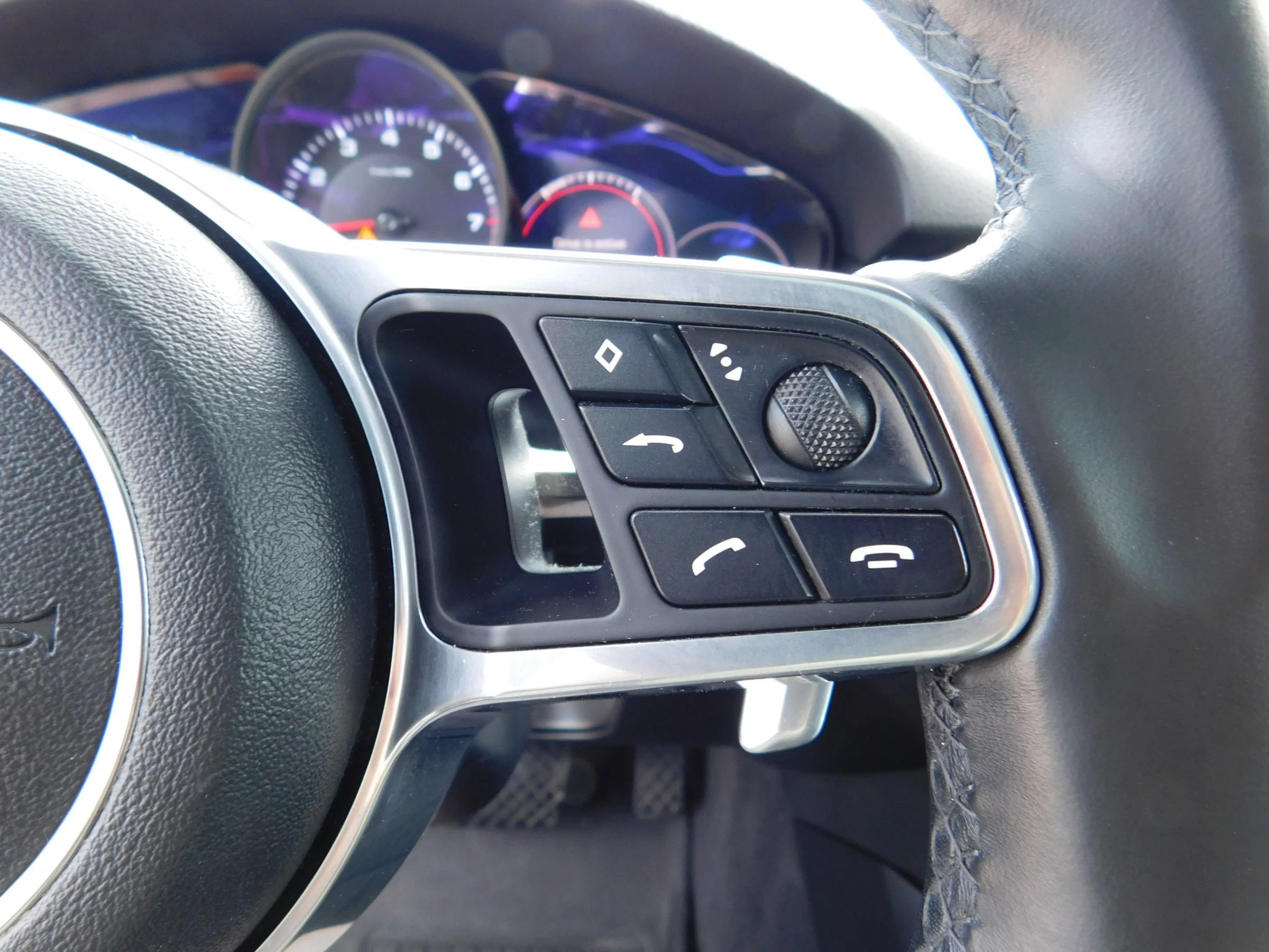 Used 2020 Porsche Cayenne AWD/4WD image 22