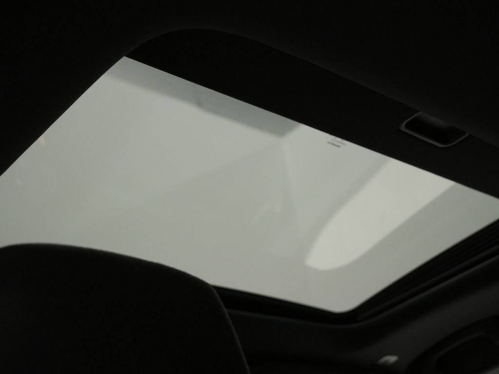 Used 2022 Dodge Durango SXT w/ Blacktop Package image 4