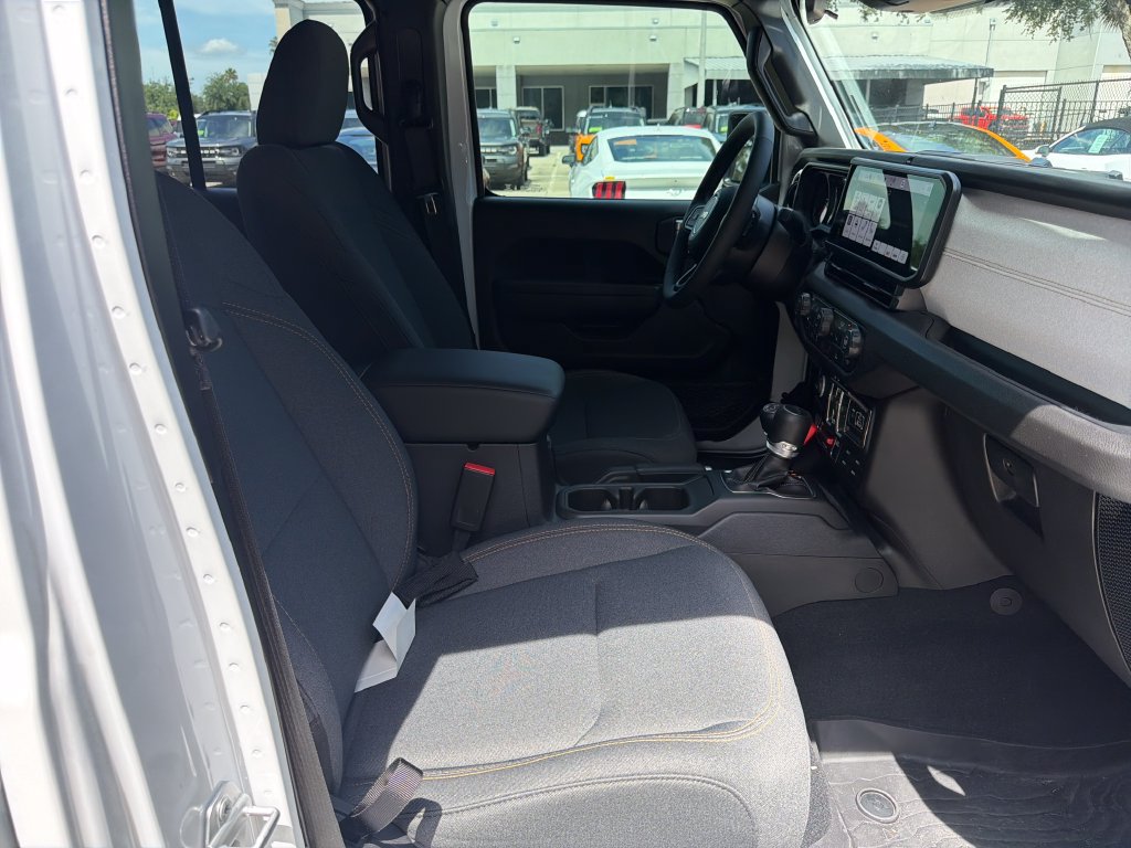 Used 2026 Jeep Gladiator Sport AWD/4WD image 39