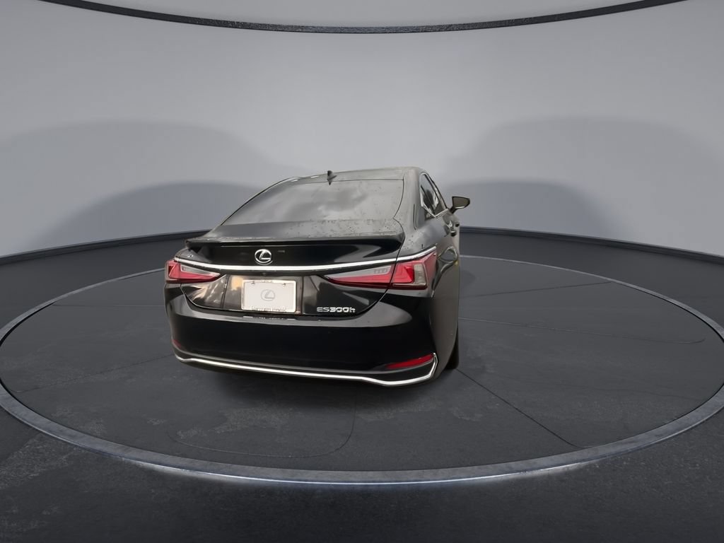 Used 2022 Lexus ES 300h Ultra Luxury w/ Accessory Package 2 FWD image 8