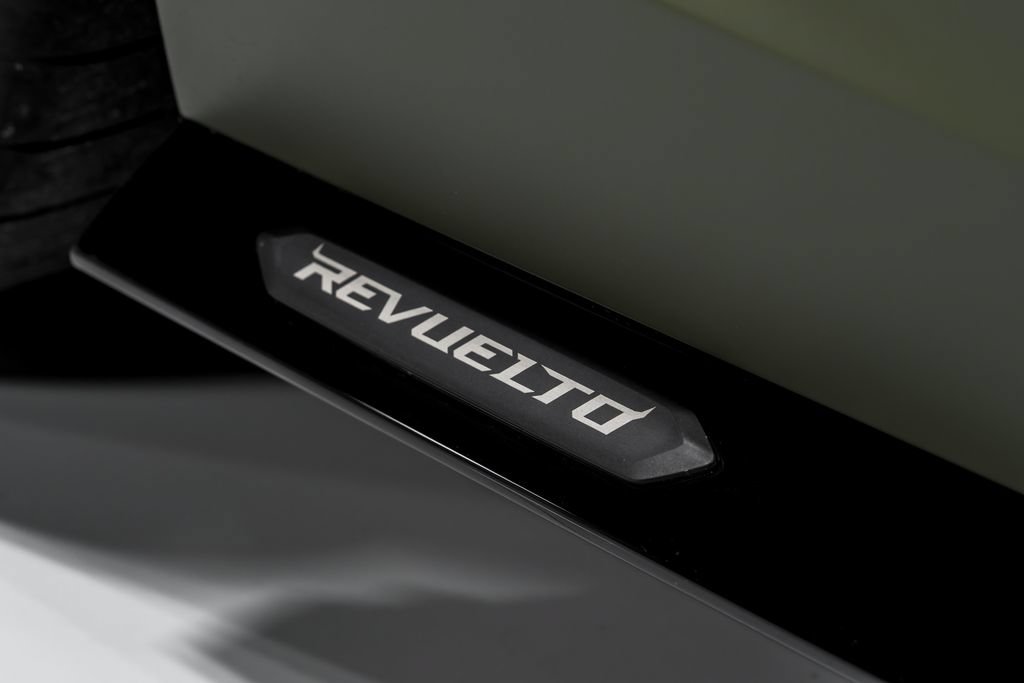 Used 2024 Lamborghini Revuelto AWD/4WD image 48