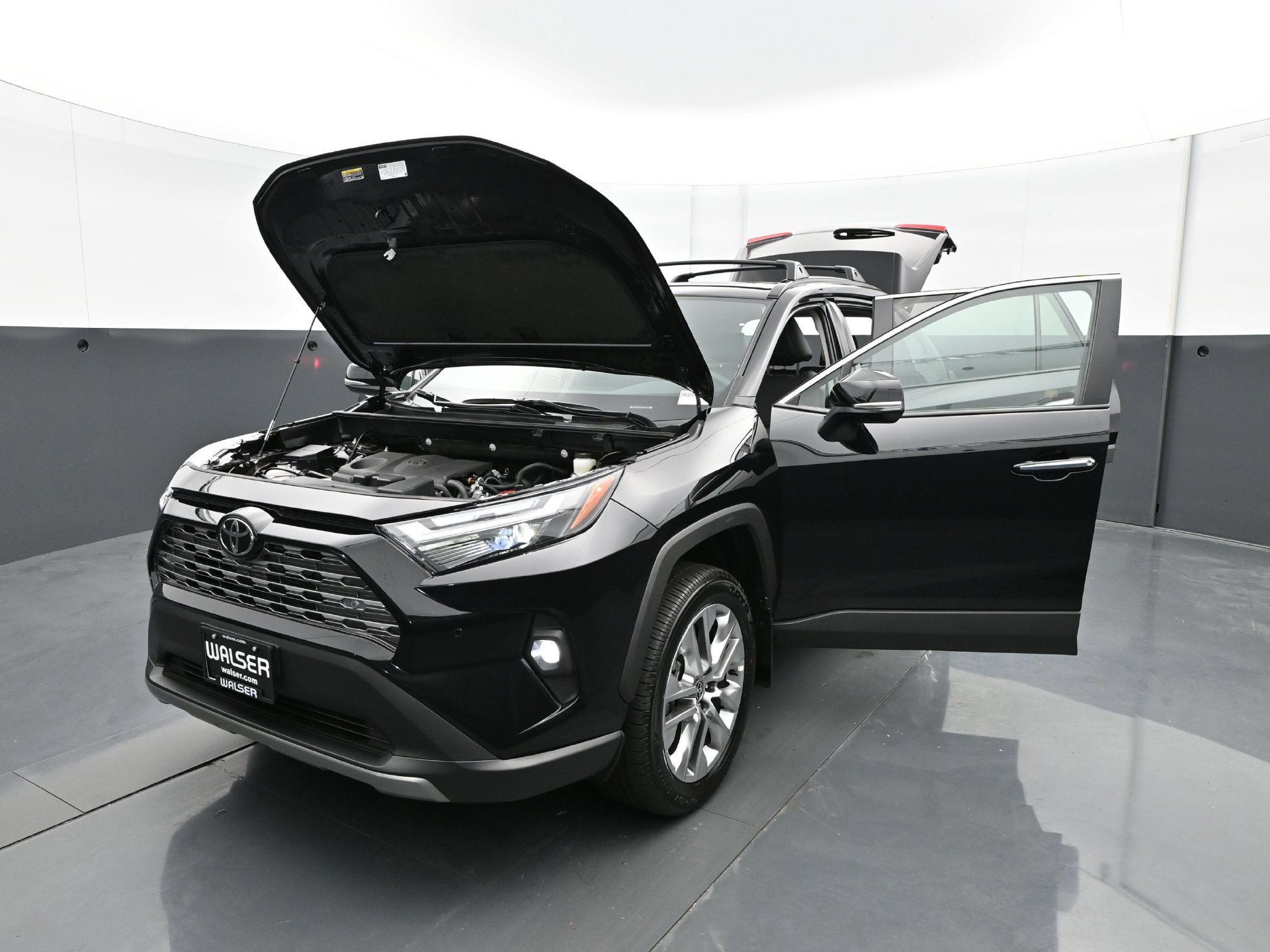 Used 2025 Toyota RAV4 Limited w/ Weather Package AWD/4WD image 35