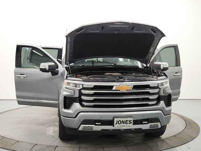 Used 2024 Chevrolet Silverado 1500 High Country w/ High Country Premium Package image 10
