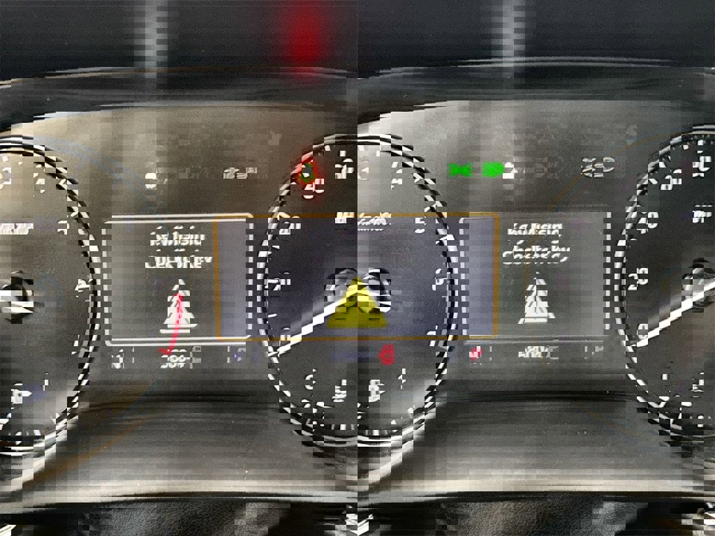 Used 2023 Buick Envision Preferred image 18