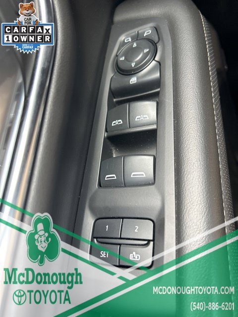 Used 2024 GMC Yukon SLT AWD/4WD image 15