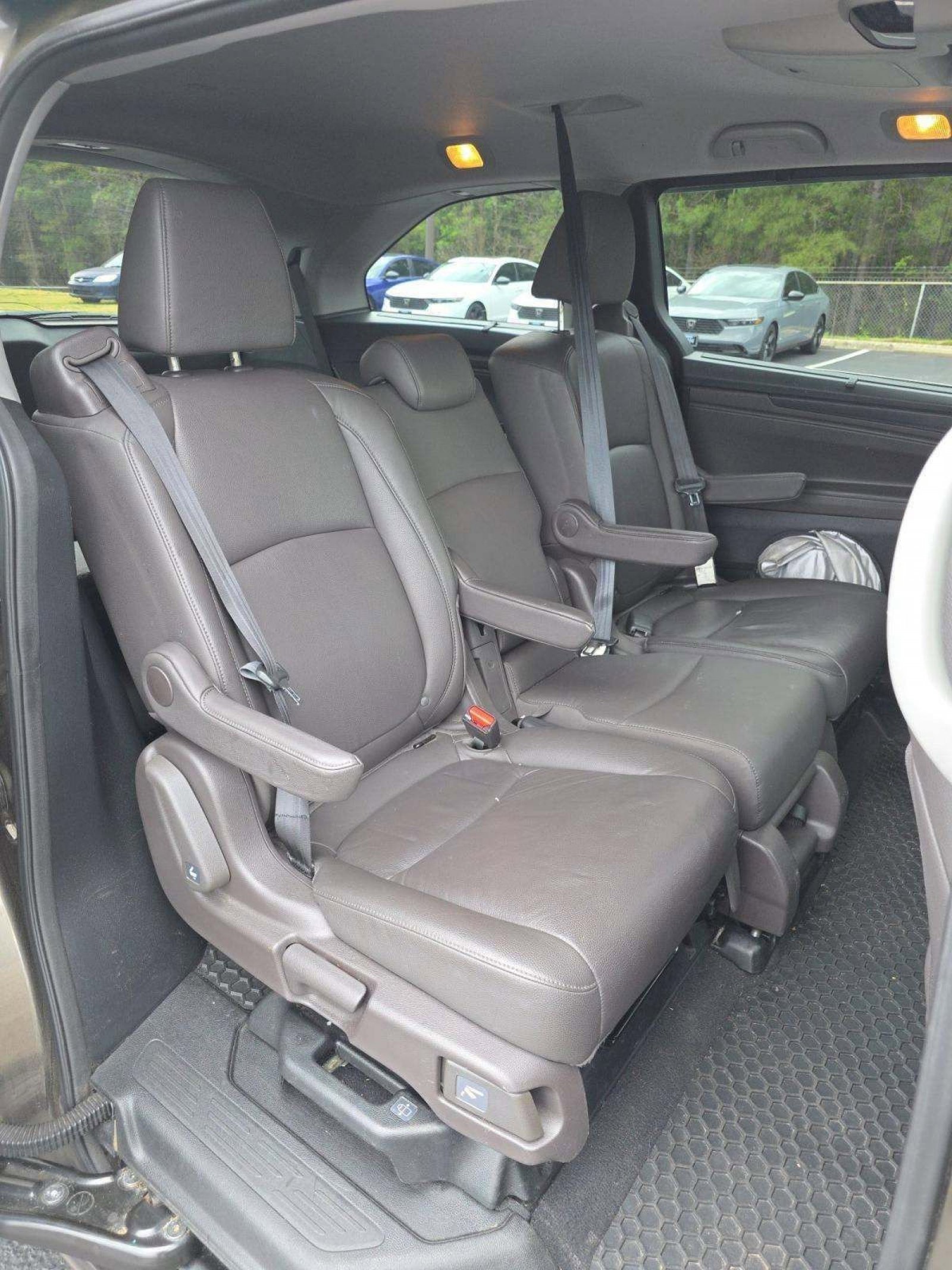 Used 2018 Honda Odyssey Touring image 12